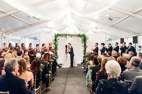 Elkridge Furnace Inn Wedding || Britney Clause Photography || Charm City Wed || www.charmcitywed.com