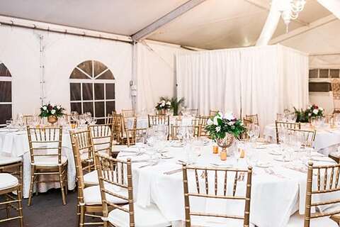 Elkridge Furnace Inn Wedding || Britney Clause Photography || Charm City Wed || www.charmcitywed.com