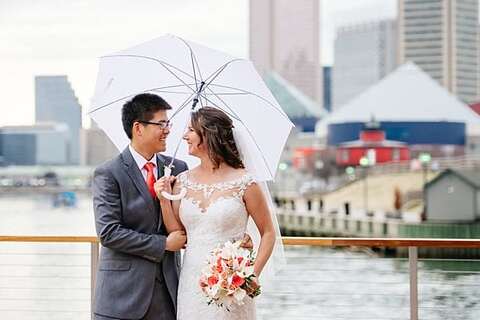 National Aquarium Wedding || Rachel Smith Photography || Charm City Wed || www.charmcitywed.com
