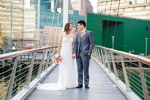 National Aquarium Wedding || Rachel Smith Photography || Charm City Wed || www.charmcitywed.com