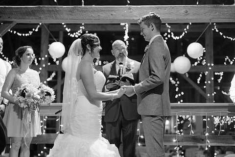 Barn at Springfield Farm Wedding || L.A. Birdie Photography || Charm City Wed || www.charmcitywed.com