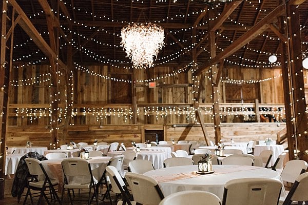 Barn at Springfield Farm Wedding || L.A. Birdie Photography || Charm City Wed || www.charmcitywed.com