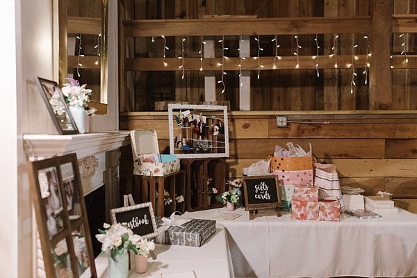 Barn at Springfield Farm Wedding || L.A. Birdie Photography || Charm City Wed || www.charmcitywed.com