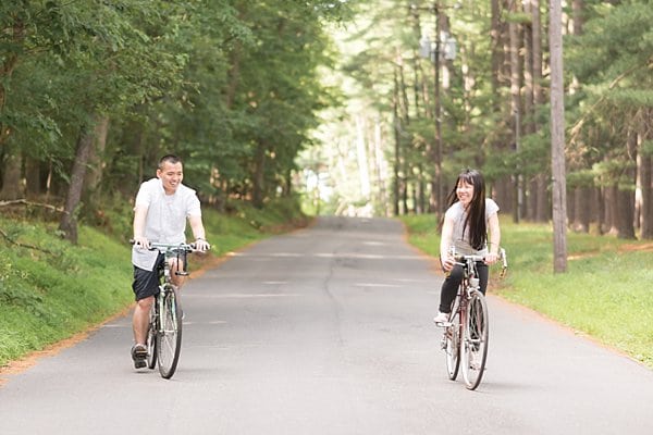 Glenview Mansion Engagement || Feather & Fawn Photography || Charm City Wed || www.charmcitywed.com