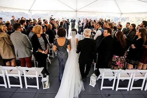 Hunt Valley Country Club Wedding || Be Photography || Charm City Wed || www.charmcitywed.com