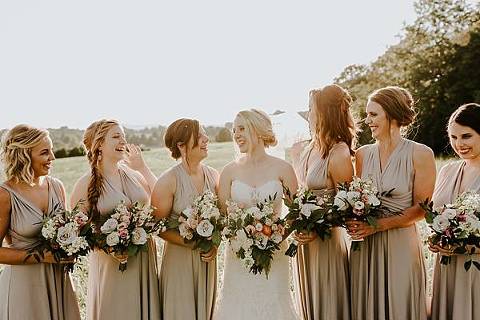 Backyard Wedding || Bekah Kay Creative Photography || Charm City Wed || www.charmcitywed.com