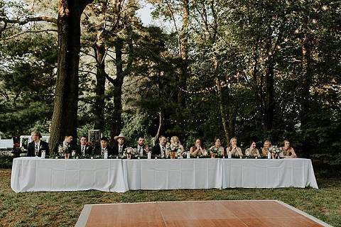 Backyard Wedding || Bekah Kay Creative Photography || Charm City Wed || www.charmcitywed.com