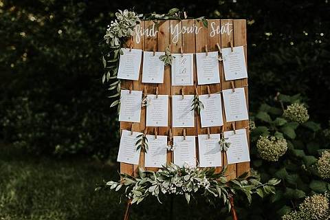 Backyard Wedding || Bekah Kay Creative Photography || Charm City Wed || www.charmcitywed.com