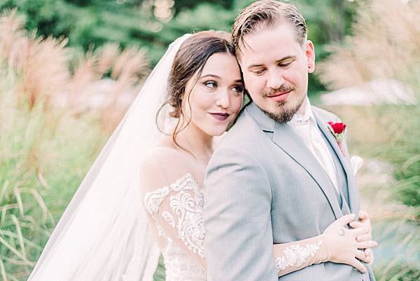 Backyard Wedding Elkridge Maryland || Megan Elizabeth Photography || Charm City Wed || www.charmcitywed.com