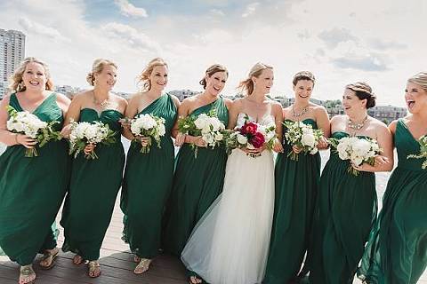 Legg Mason Tower Baltimore Wedding || Urban Row Photography || Charm City Wed || www.charmcitywed.com