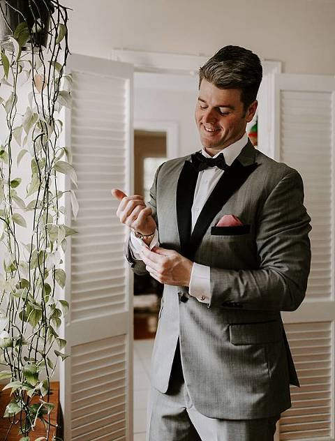 Outdoor Estate Baltimore Wedding || Coral Dove Photography || Charm City Wed