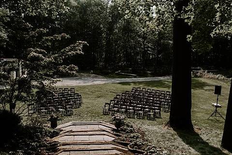 Outdoor Estate Baltimore Wedding || Coral Dove Photography || Charm City Wed