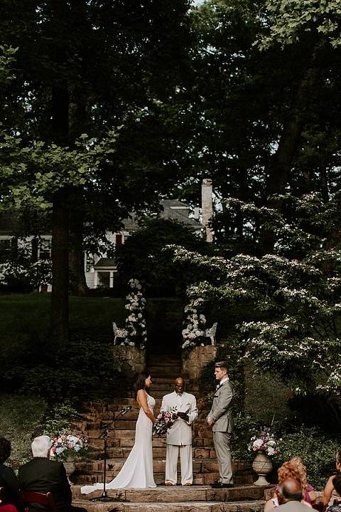 Outdoor Estate Baltimore Wedding || Coral Dove Photography || Charm City Wed