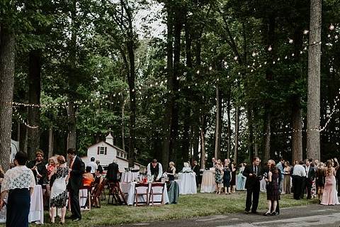 Outdoor Estate Baltimore Wedding || Coral Dove Photography || Charm City Wed