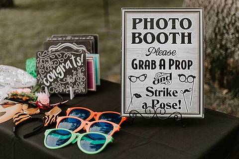 Outdoor Estate Baltimore Wedding || Coral Dove Photography || Charm City Wed