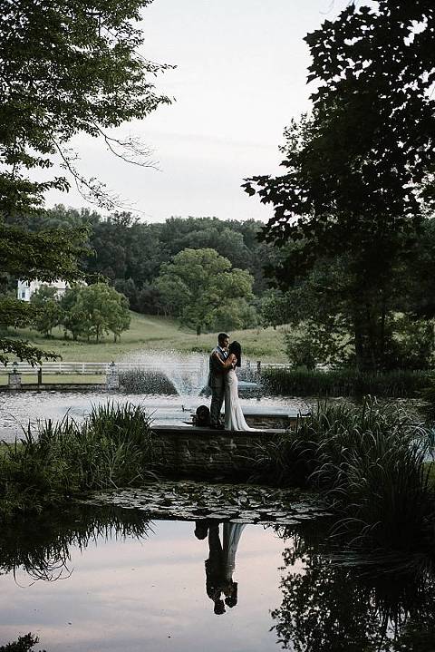 Outdoor Estate Baltimore Wedding || Coral Dove Photography || Charm City Wed