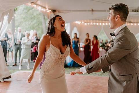 Outdoor Estate Baltimore Wedding || Coral Dove Photography || Charm City Wed