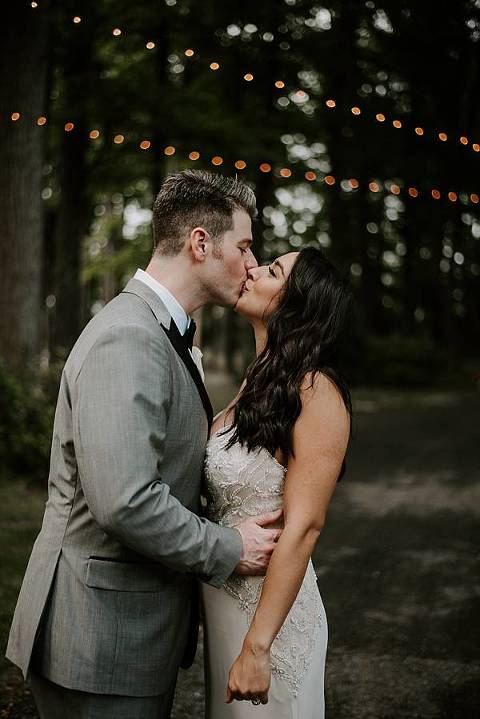 Outdoor Estate Baltimore Wedding || Coral Dove Photography || Charm City Wed