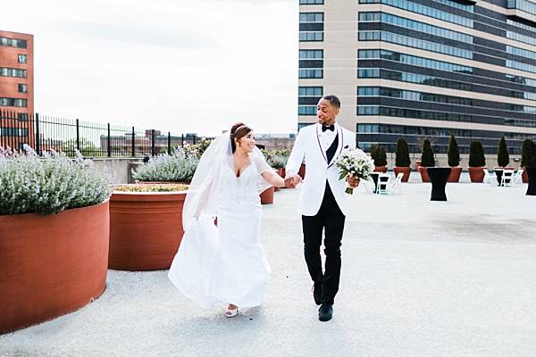 Hyatt Regency Baltimore Wedding || Capture Legacy Photography || Charm City Wed