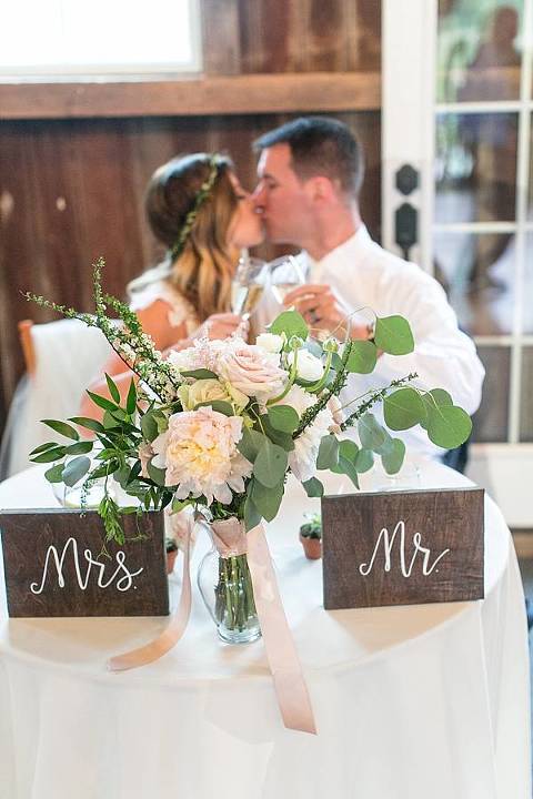 Springfield Manor Winery Wedding || Living Radiant Photography || Charm City Wed